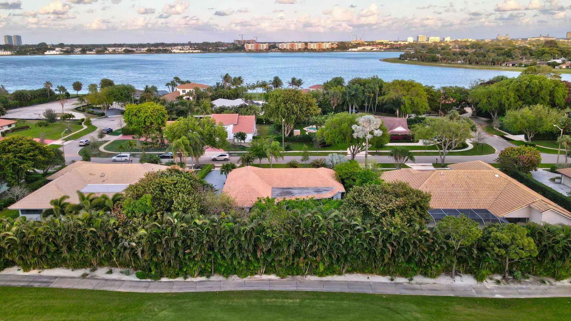 2001 Embassy Drive, West Palm Beach, FL 33401 Photo