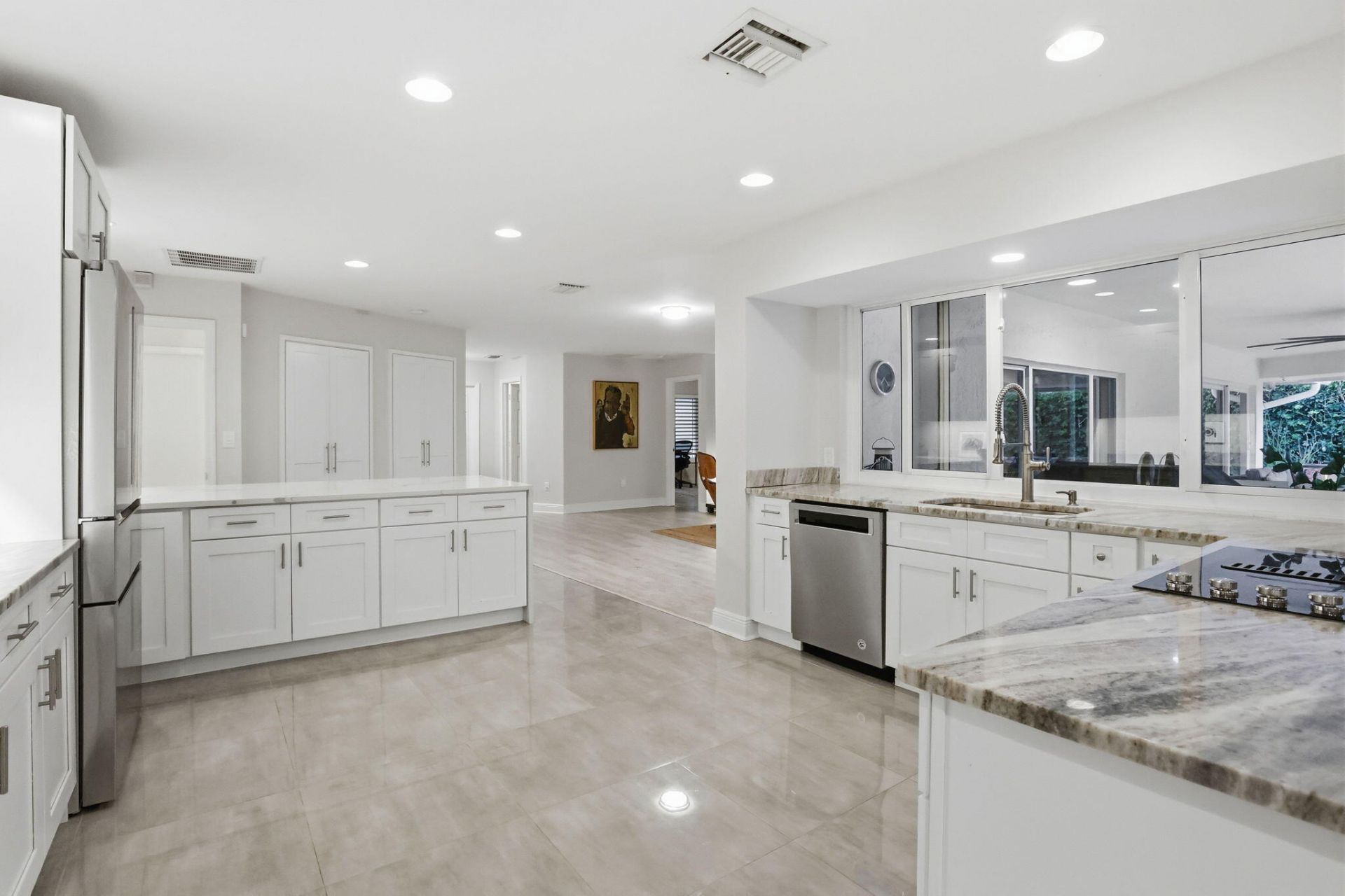 2001 Embassy Drive, West Palm Beach, FL 33401 Photo