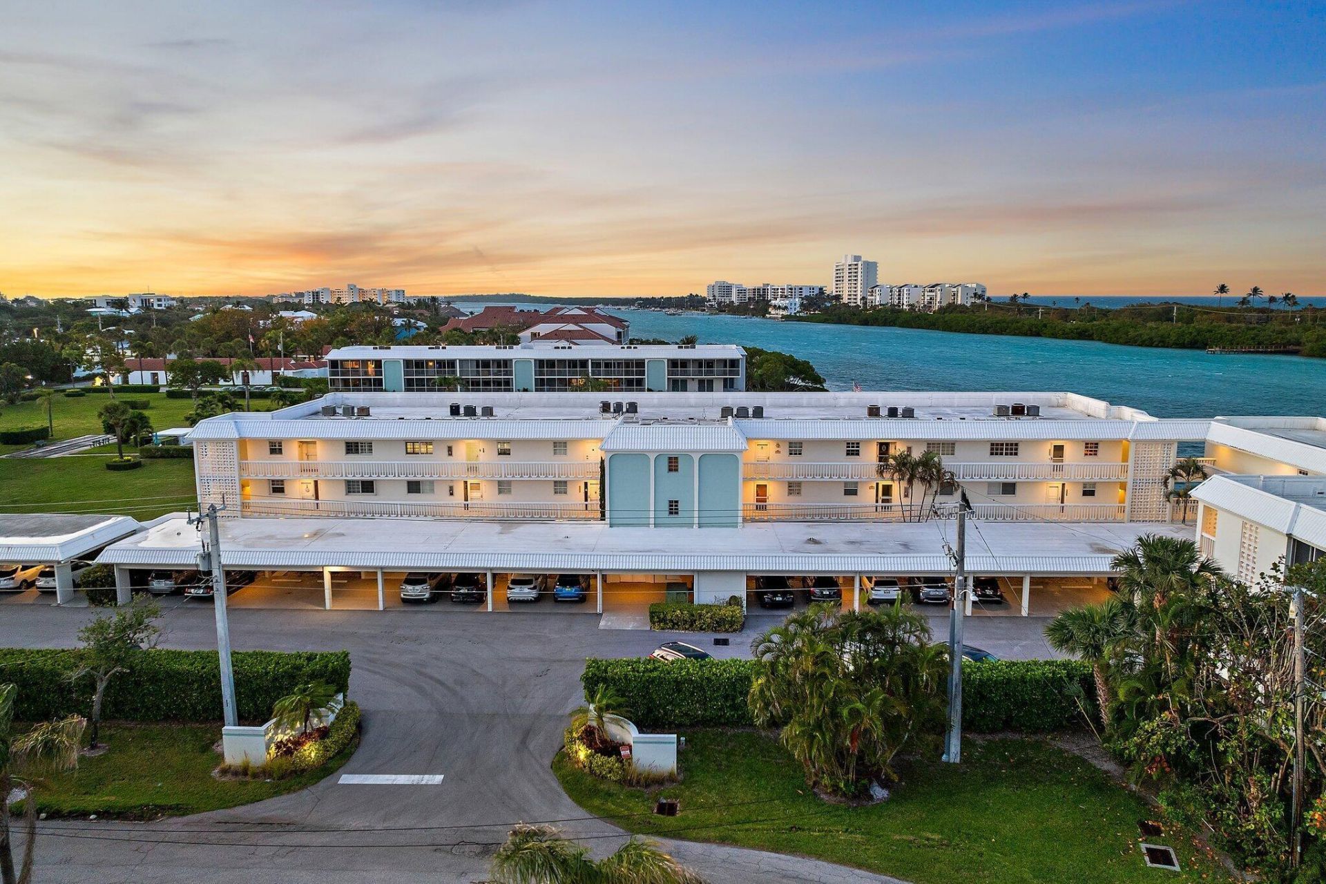 100 Waterway Road, Unit E305, Tequesta, FL 33469 Photo