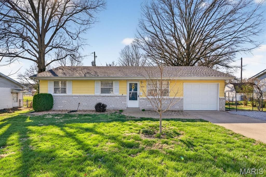 2932 Otto Street, Belleville, IL 62226 Main Photo