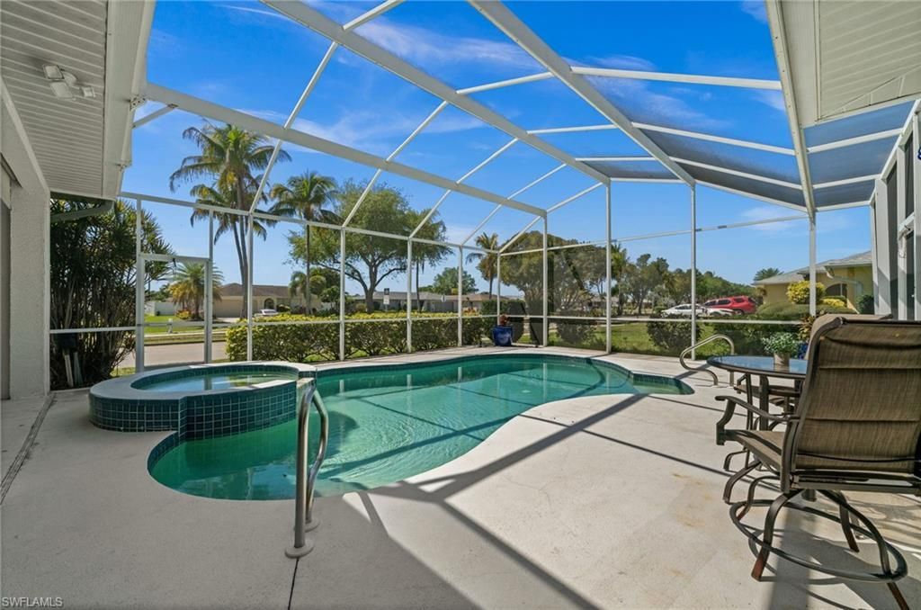 410 SE 20th Ct, Cape Coral, FL 33990 Photo