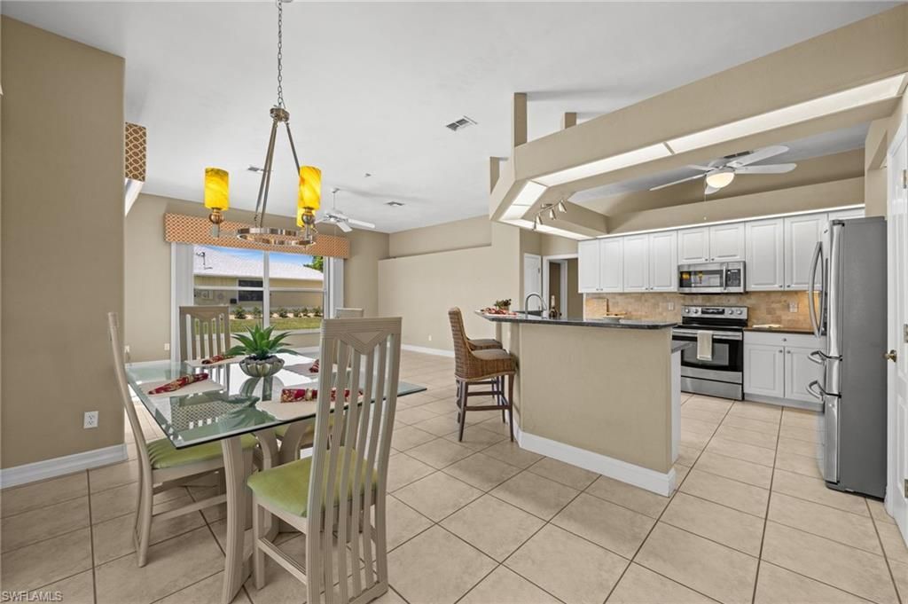 410 SE 20th Ct, Cape Coral, FL 33990 Photo