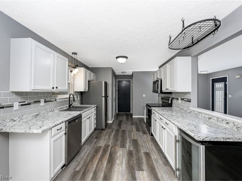 1083 Reeves Court , Lakemore, OH 44312 Photo 21