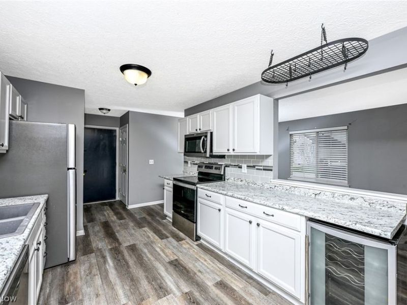 1083 Reeves Court , Lakemore, OH 44312 Photo 22