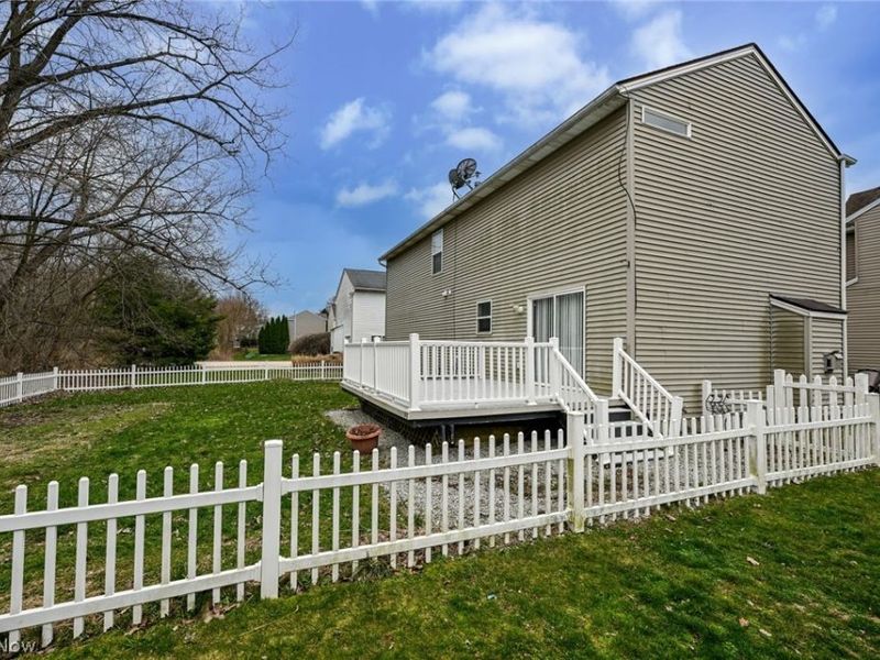 1083 Reeves Court , Lakemore, OH 44312 Photo 4