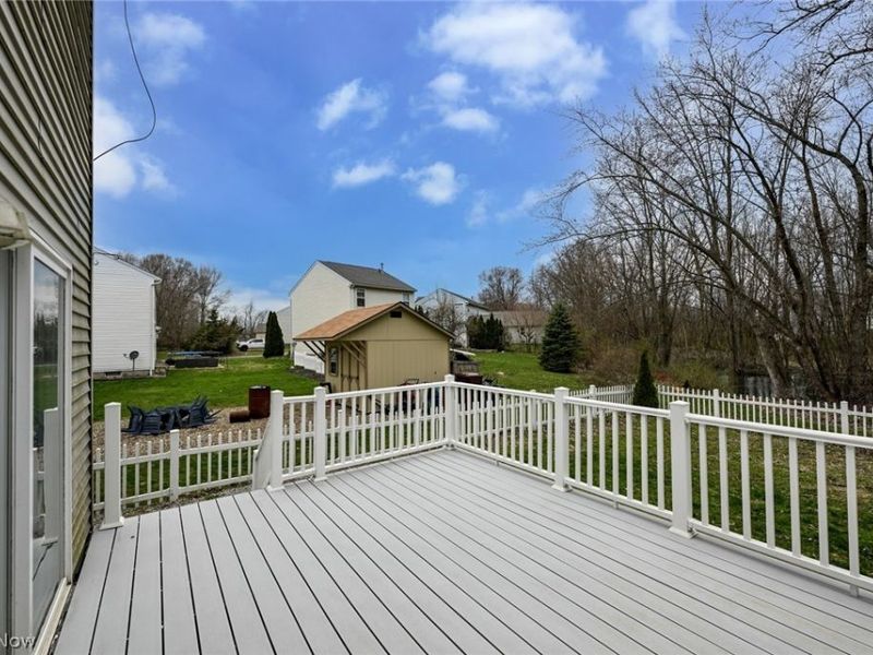 1083 Reeves Court , Lakemore, OH 44312 Photo 9