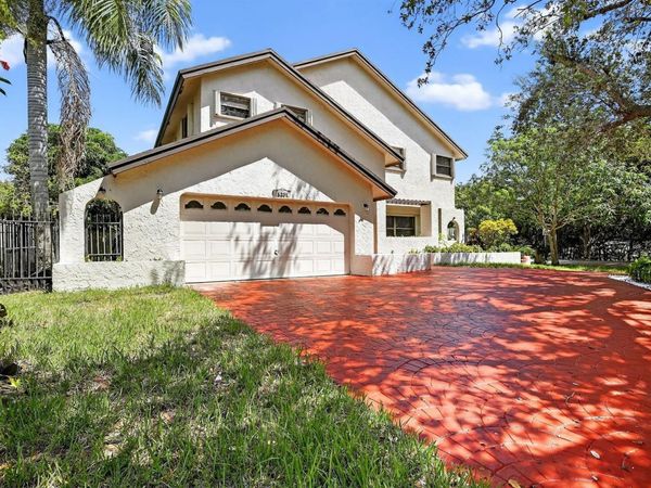 8201 SW 57th Street, Davie, FL 33328