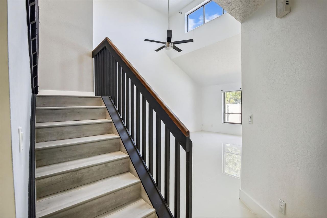 8201 SW 57th Street, Davie, FL 33328 Photo