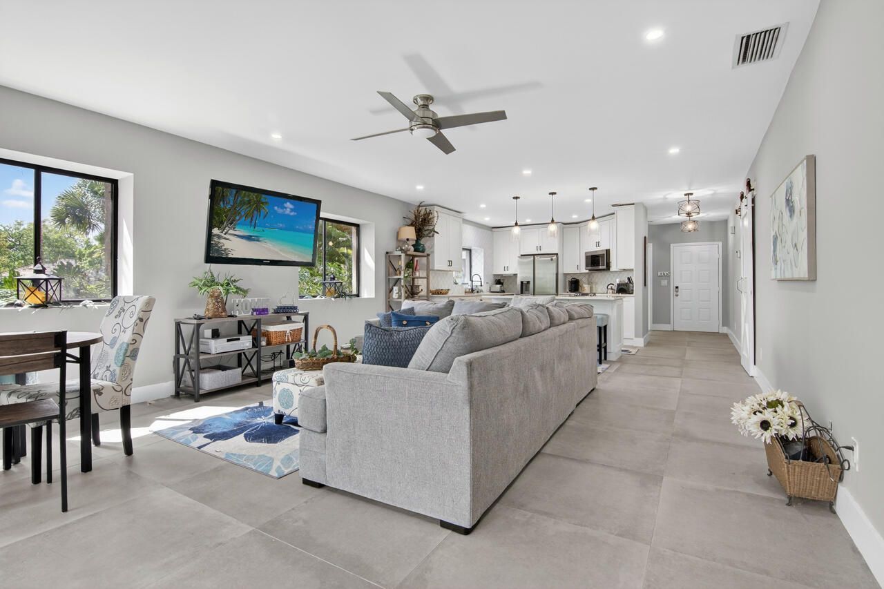 1143 Duncan Circle, Unit 104, Palm Beach Gardens, FL 33418 Photo