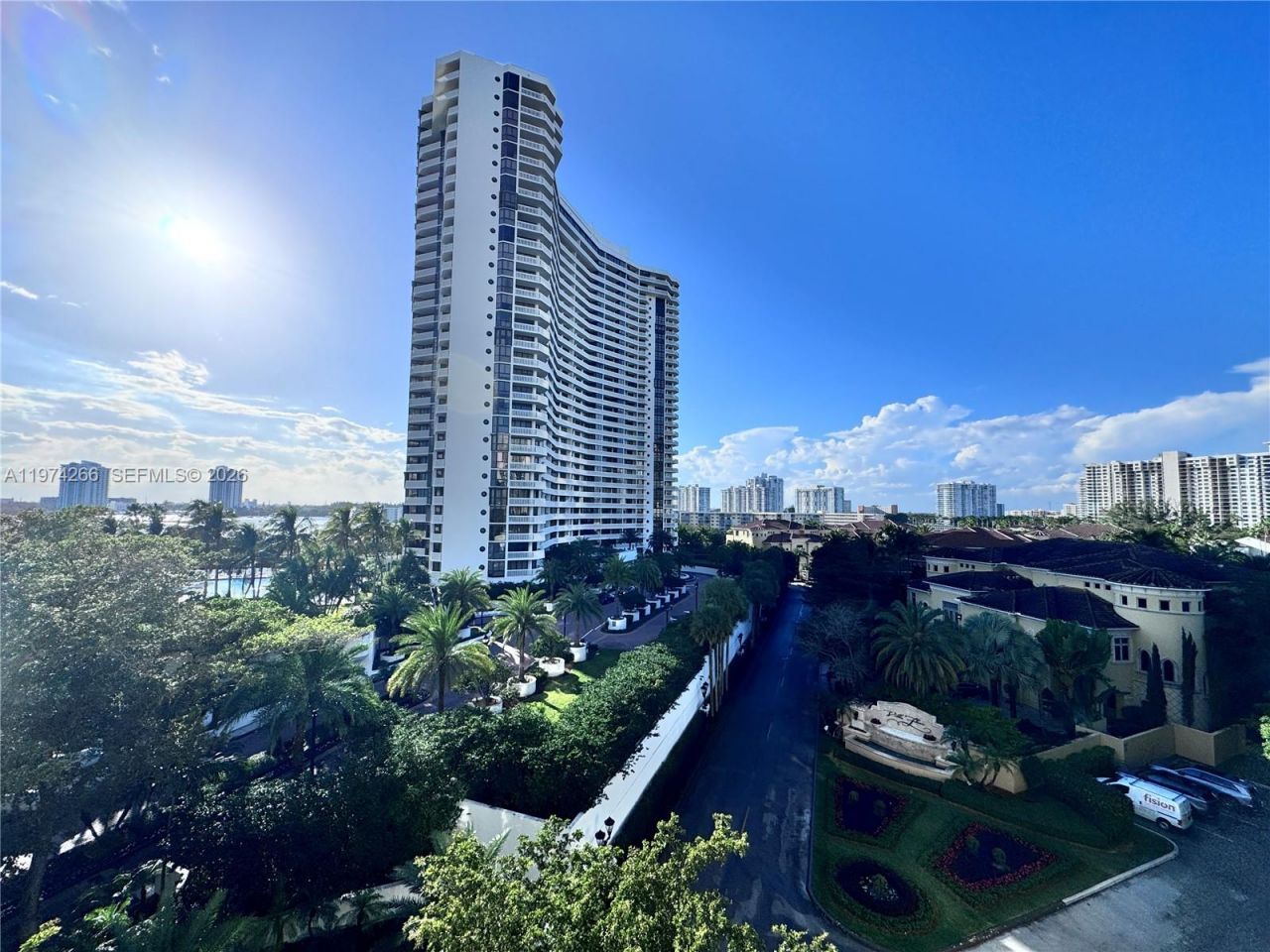 2000 Island Blvd , Unit 606, Aventura, FL 33160 Photo