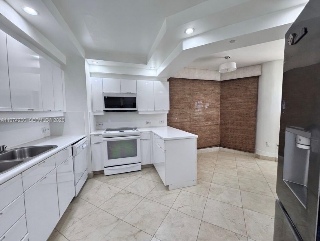 2000 Island Blvd , Unit 606, Aventura, FL 33160 Photo