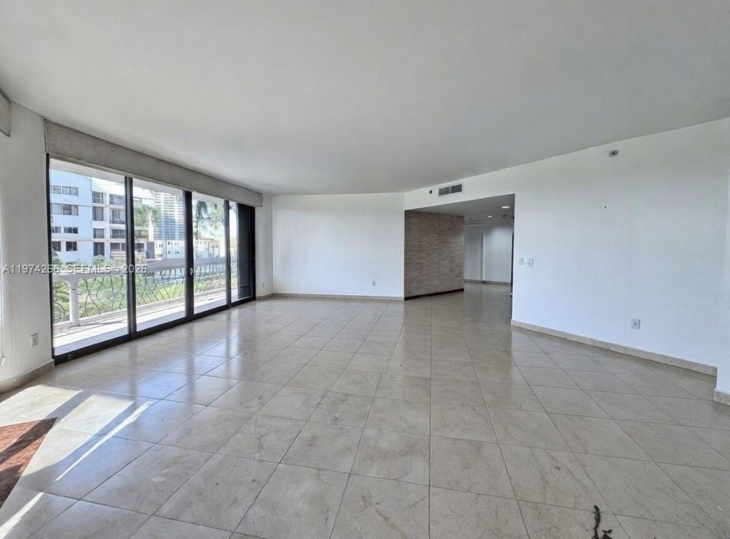 2000 Island Blvd , Unit 606, Aventura, FL 33160 Photo