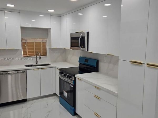 700 S Hollybrook Dr , Unit 207, Pembroke Pines, FL 33025