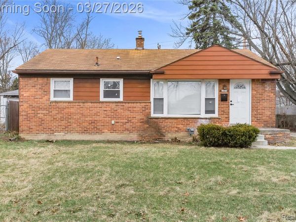 24241 Coolidge Highway, Oak Park, MI 48237
