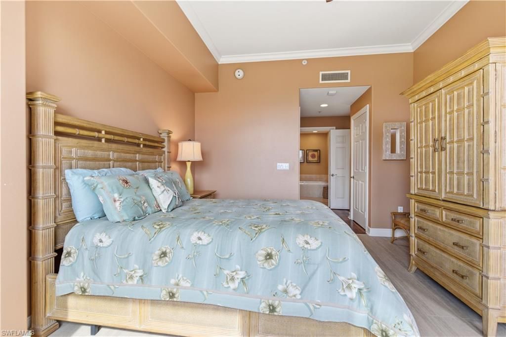 2748 Tiburon Blvd E, Unit C404, Naples, FL 34109 Photo