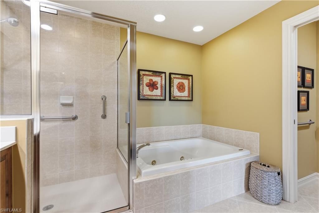 2748 Tiburon Blvd E, Unit C404, Naples, FL 34109 Photo