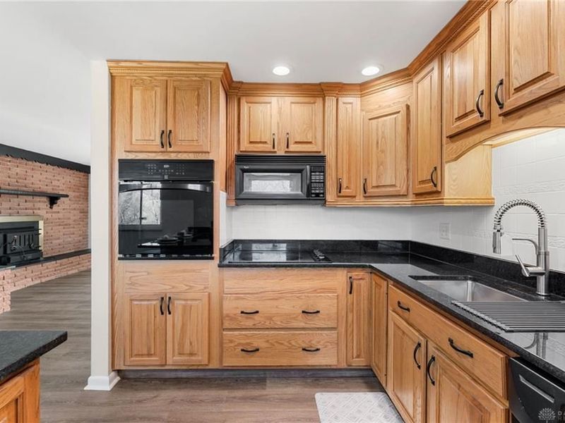 2197 Bending Willow Drive, Kettering, OH 45440 Photo 16