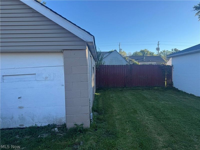 12301 Carrington Avenue, Cleveland, OH 44135 Photo 4