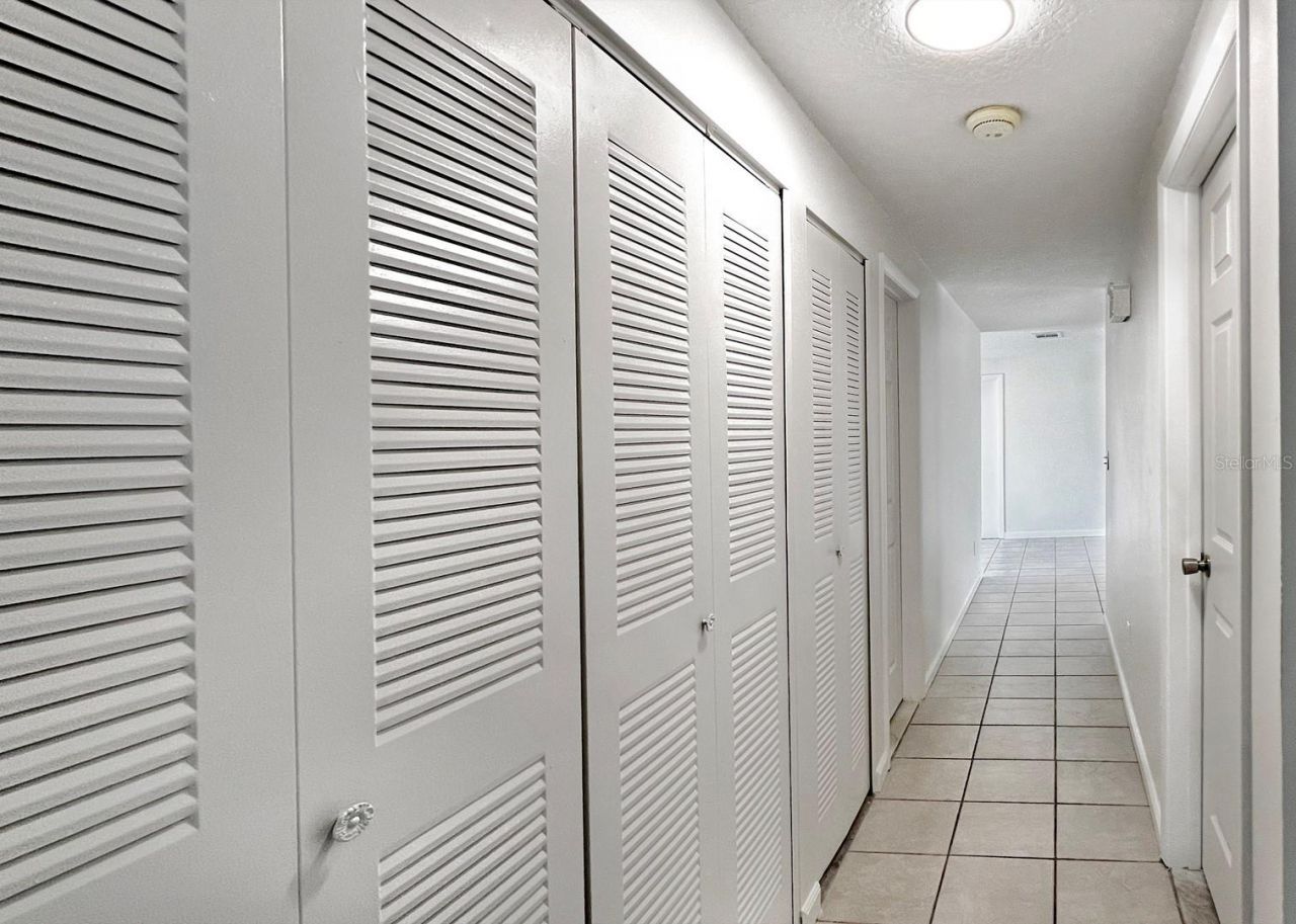 2307 Merrily Circle N, Seffner, FL 33584 Photo