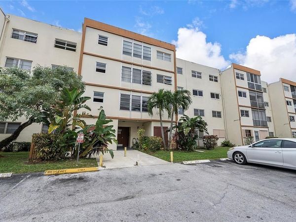 4042 NW 19th Street, Unit 409, Lauderhill, FL 33313