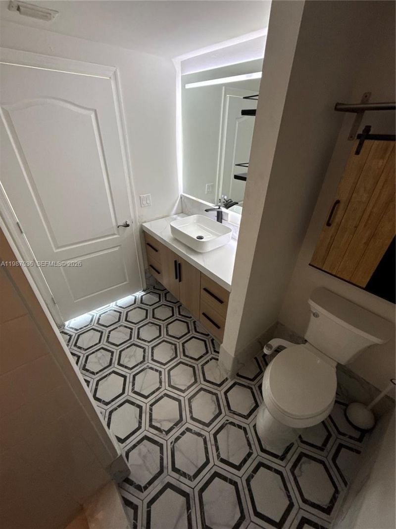 1627 SW 37th Ave , Unit 701, Miami, FL 33145 Photo