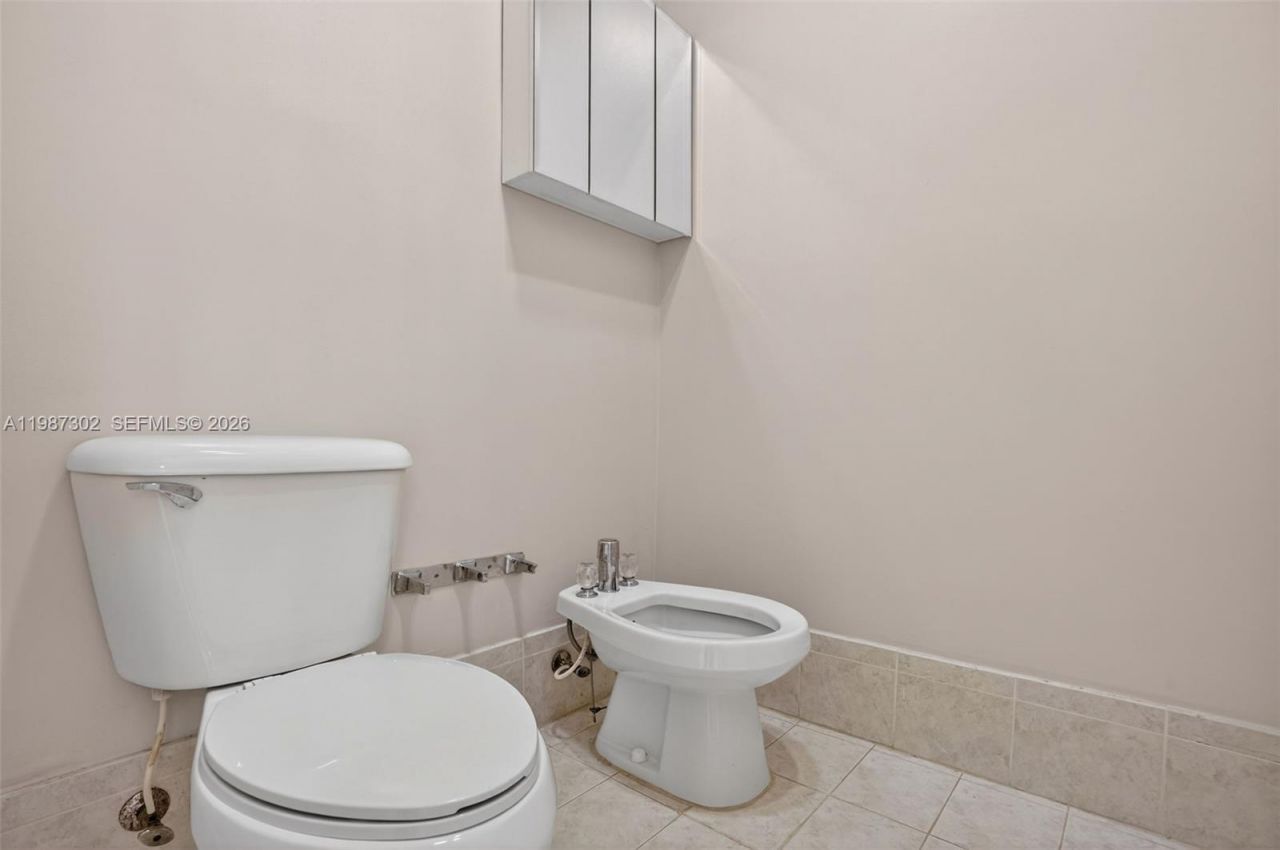 15051 SW 18th Ter , Miami, FL 33185 Photo