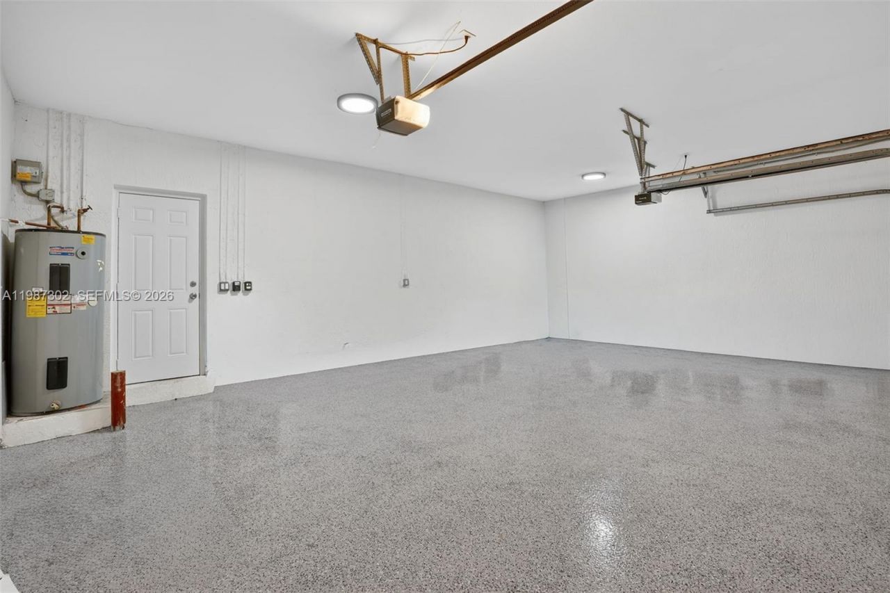 15051 SW 18th Ter , Miami, FL 33185 Photo