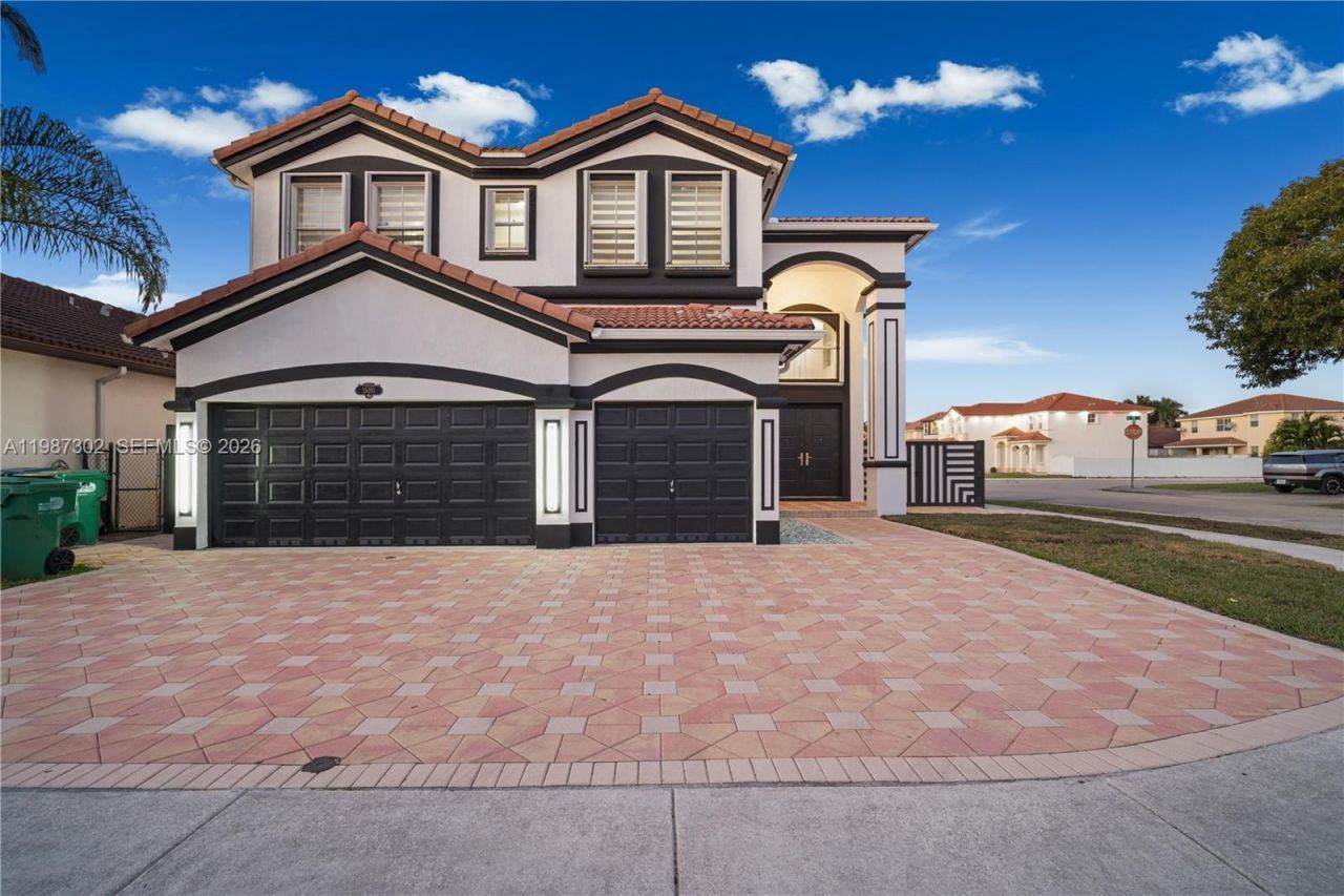 15051 SW 18th Ter , Miami, FL 33185 Photo