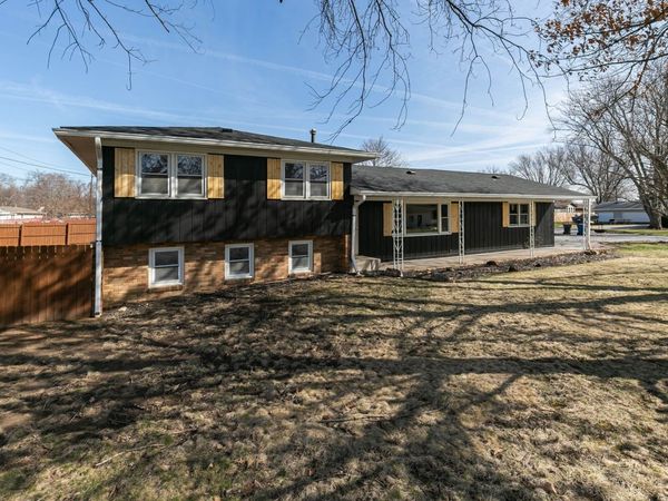 11622 27th Street W, Milan, IL 61264