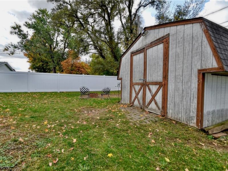 74 Hawthorne Drive, Painesville, OH 44077 Photo 11