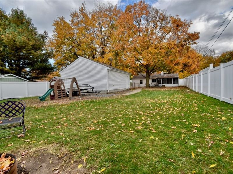 74 Hawthorne Drive, Painesville, OH 44077 Photo 12