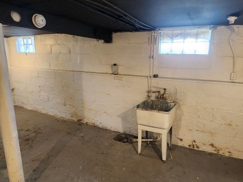 1514 Clermont Road , Cleveland, OH 44110 Photo 13