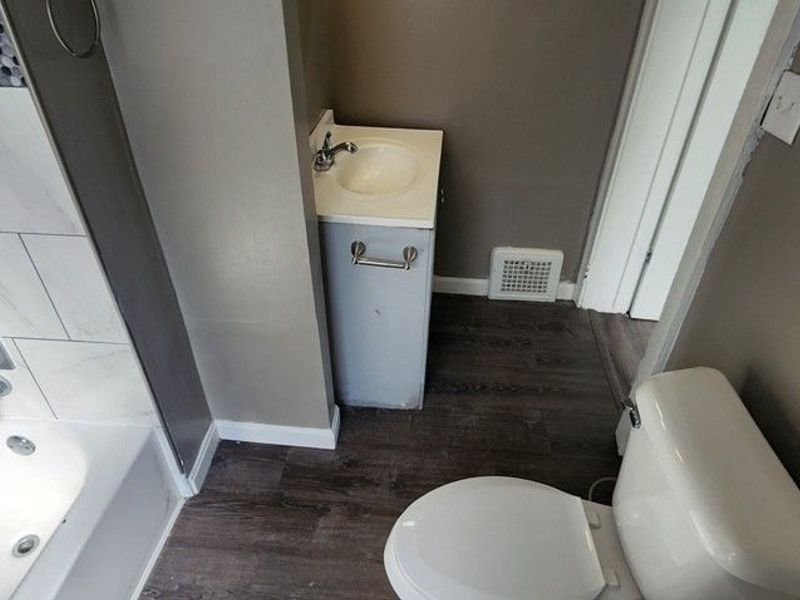 1514 Clermont Road , Cleveland, OH 44110 Photo 8