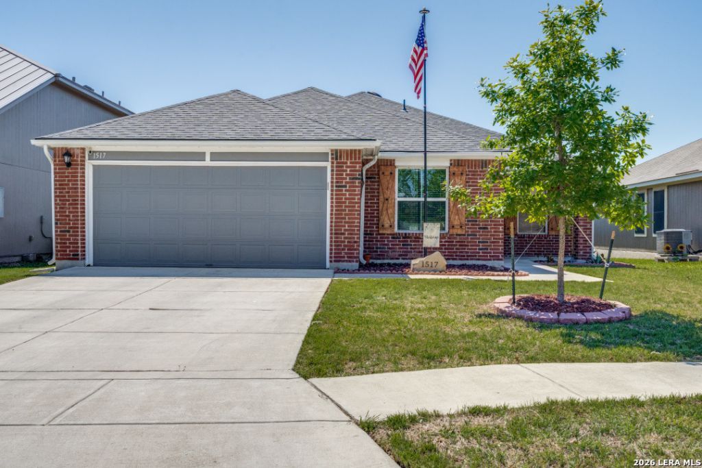 1517 Motherwell, Seguin, TX 78155 Main Photo