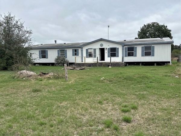370 County Road 347, Hondo, TX 78861
