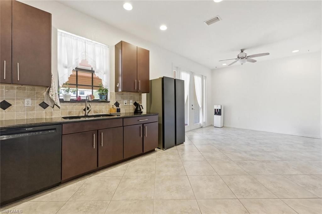 7577 Bristol Cir, Naples, FL 34120 Photo