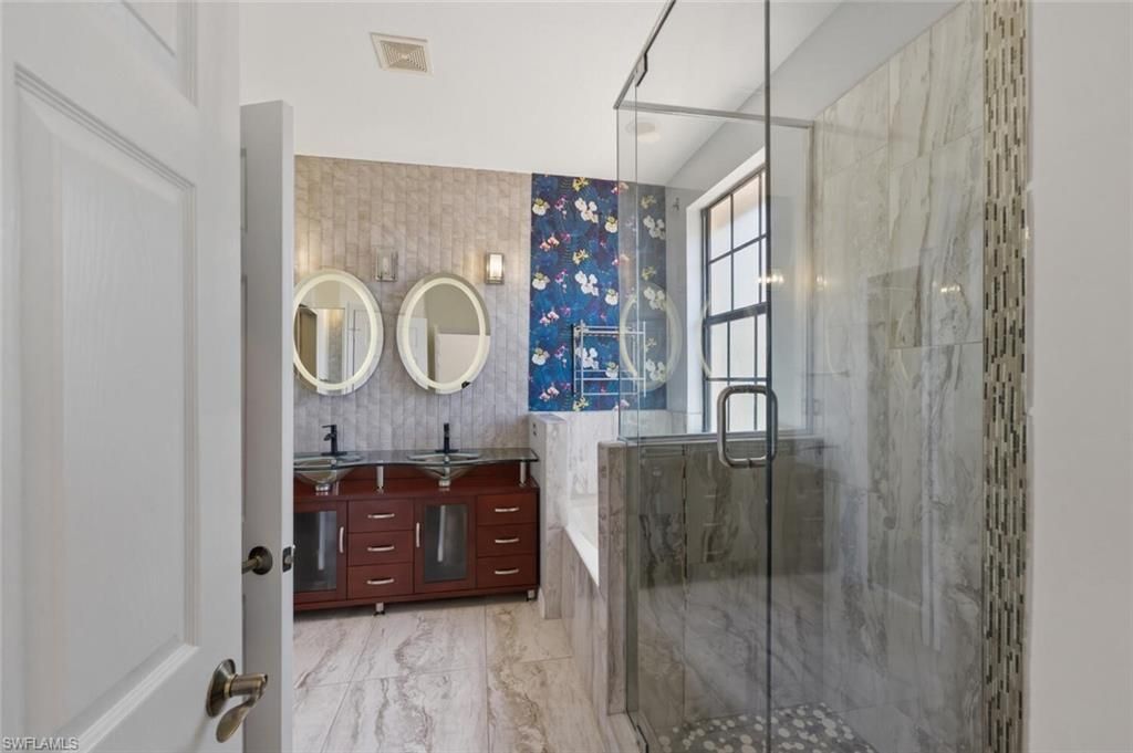 7577 Bristol Cir, Naples, FL 34120 Photo