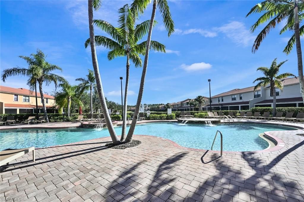 7577 Bristol Cir, Naples, FL 34120 Photo