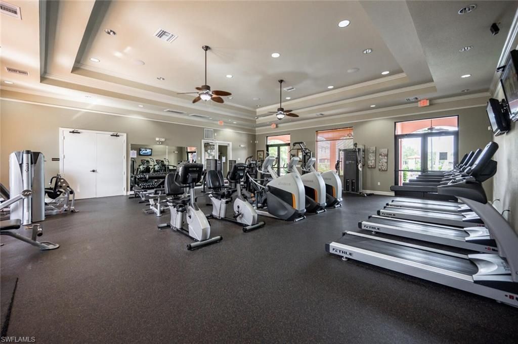 7577 Bristol Cir, Naples, FL 34120 Photo