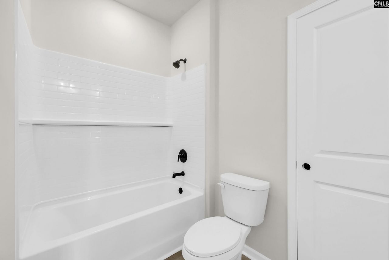 2177 Allan Crest Road Photo 10