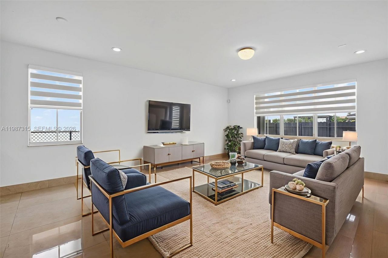 15051 SW 18th Ter , Miami, FL 33185 Photo