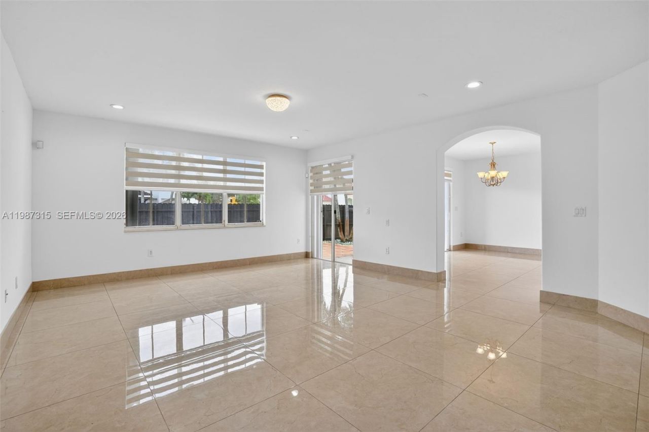 15051 SW 18th Ter , Miami, FL 33185 Photo