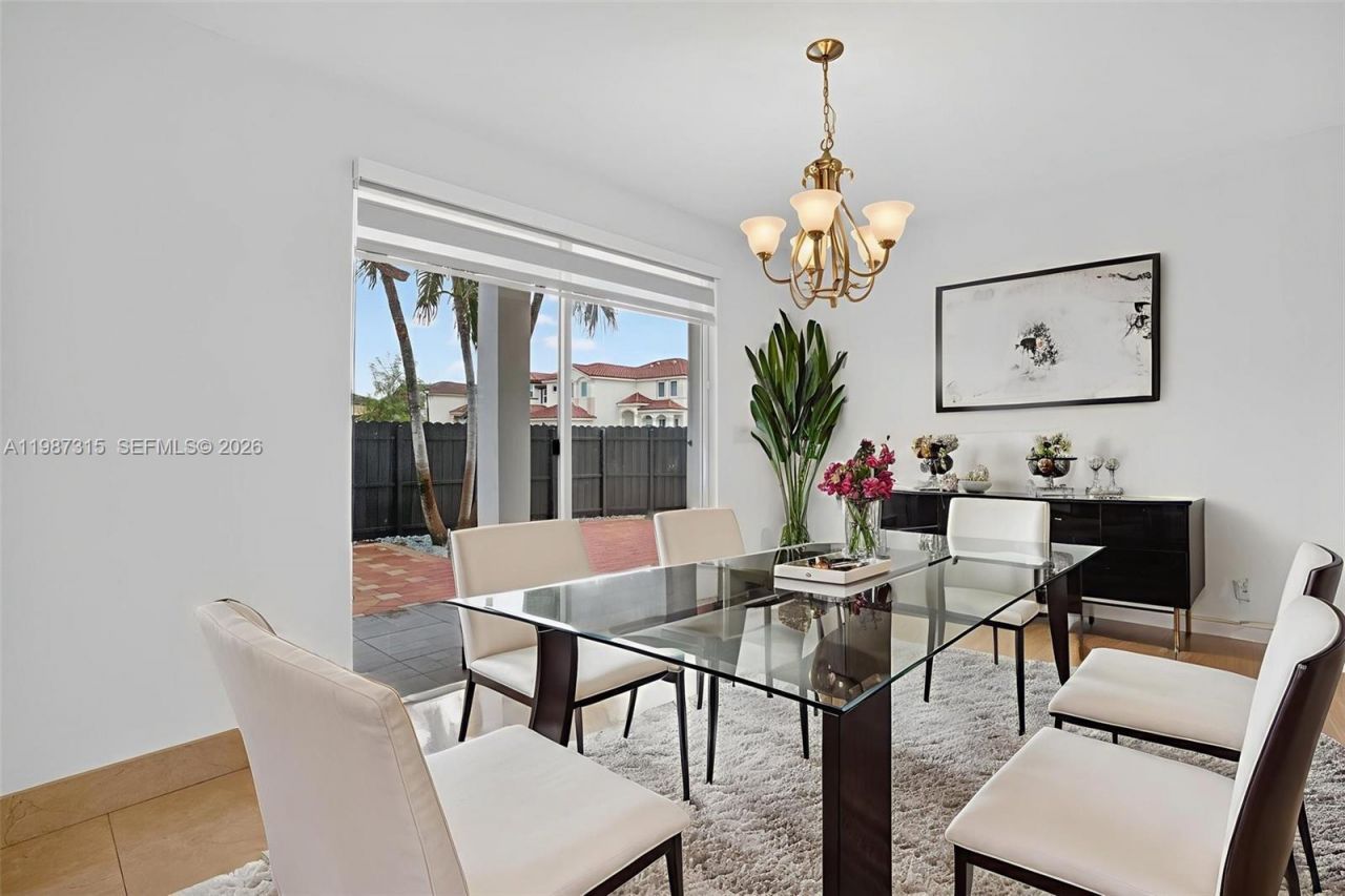 15051 SW 18th Ter , Miami, FL 33185 Photo