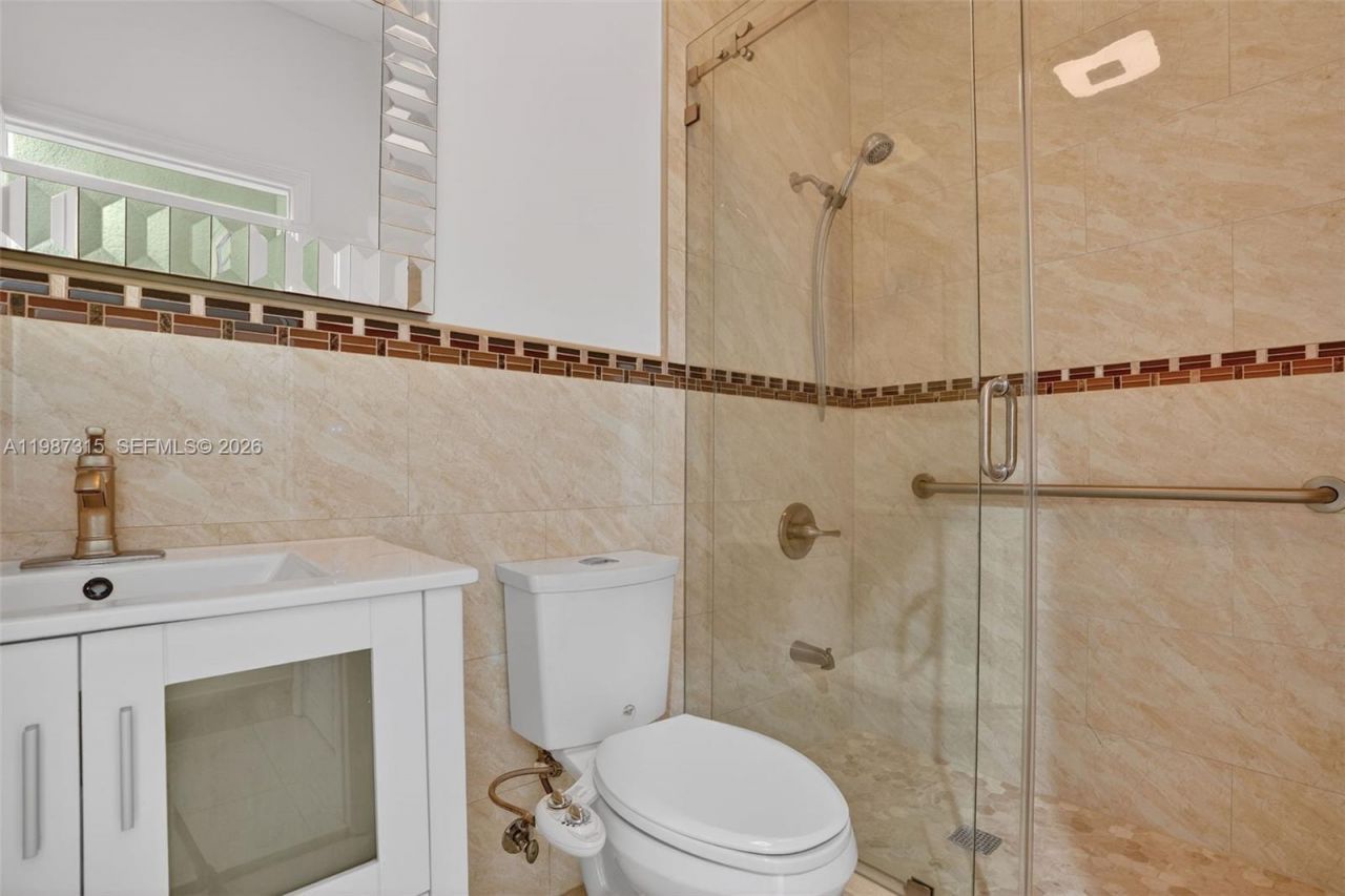 15051 SW 18th Ter , Miami, FL 33185 Photo