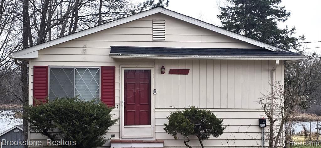 11920 Maxfield Boulevard, Hartland Township, MI 48353 Main Photo