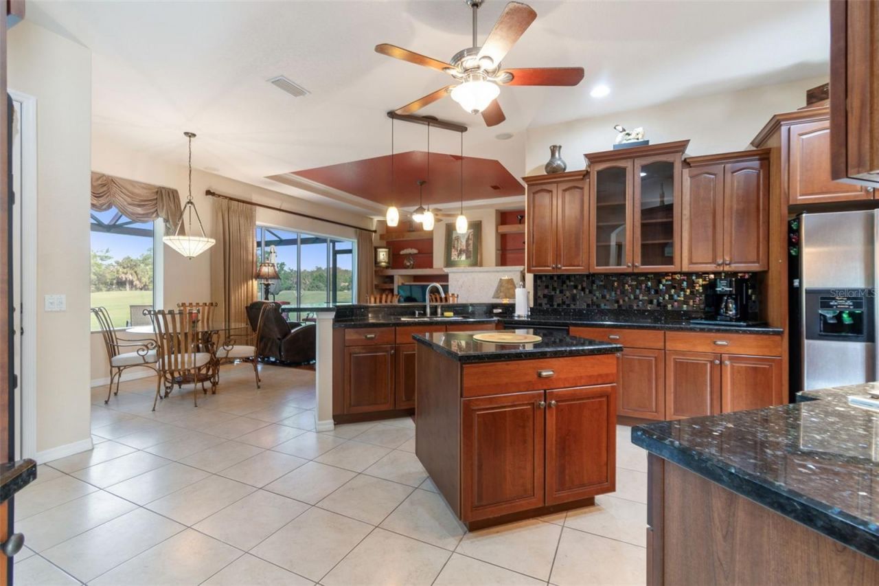 566 Planters Manor Way, Bradenton, FL 34212 Photo