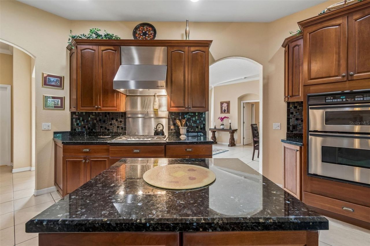 566 Planters Manor Way, Bradenton, FL 34212 Photo