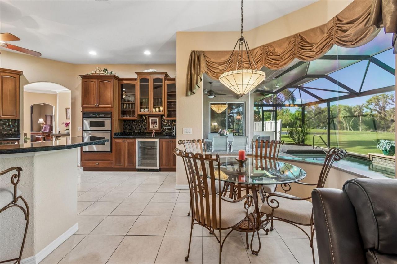 566 Planters Manor Way, Bradenton, FL 34212 Photo