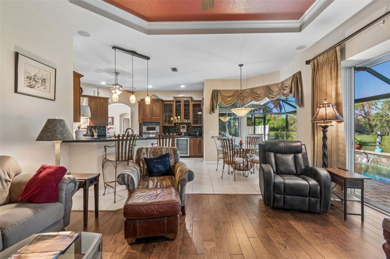 566 Planters Manor Way, Bradenton, FL 34212 Photo