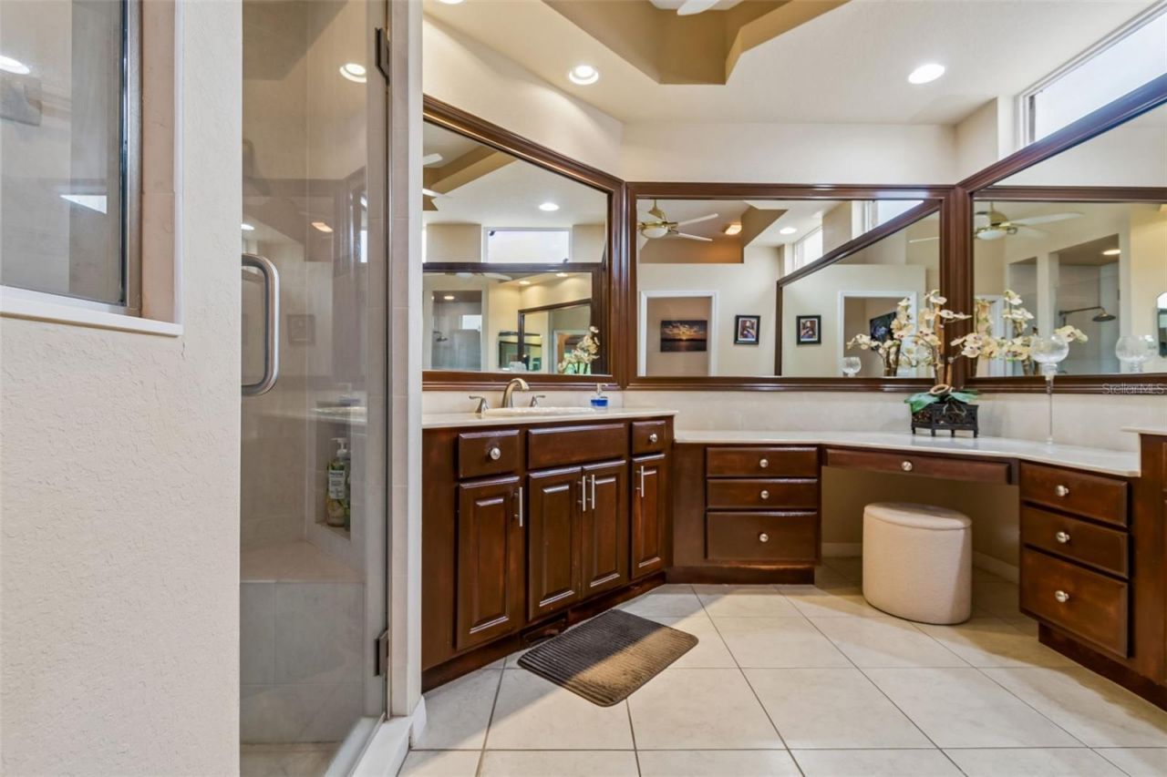 566 Planters Manor Way, Bradenton, FL 34212 Photo